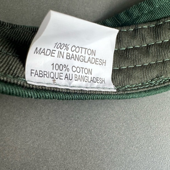 Buffalo Trace Visor O/S Green preowned like new never worn - Picture 5 of 5